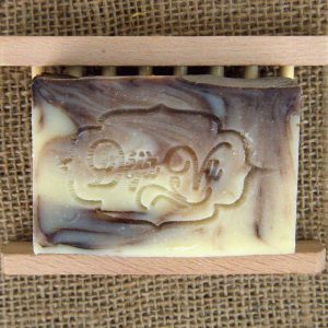 Handcrafted set: Natural cinnamon soap + bamboo soap dish